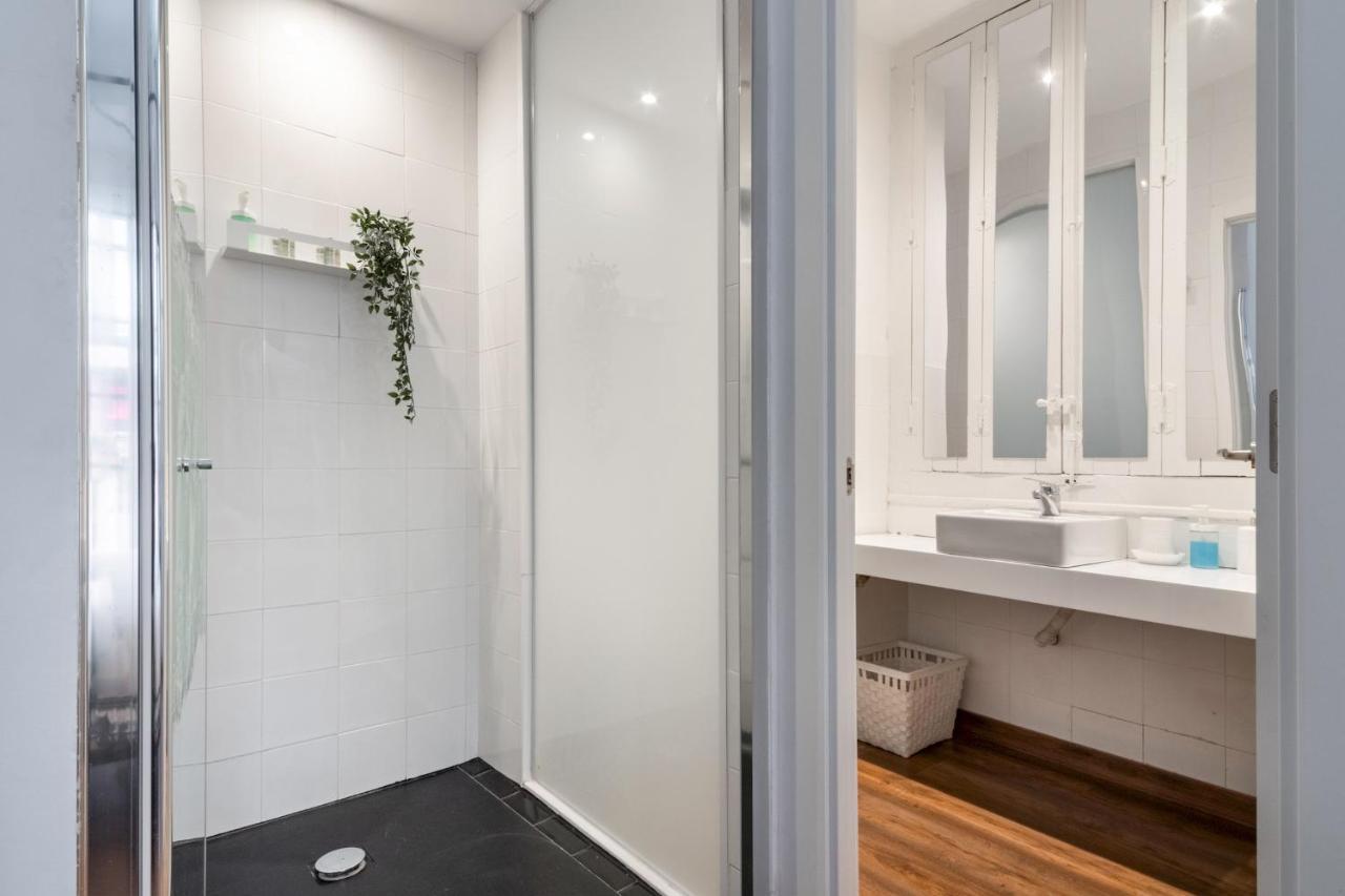 2 Bedrooms 2 Bathrooms Furnished - Malasana - Bright Stylish - Mintystay 马德里 外观 照片