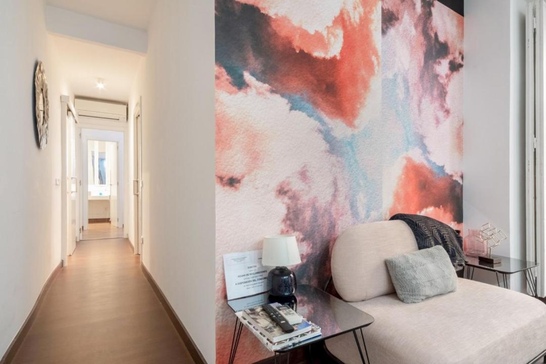 2 Bedrooms 2 Bathrooms Furnished - Malasana - Bright Stylish - Mintystay 马德里 外观 照片